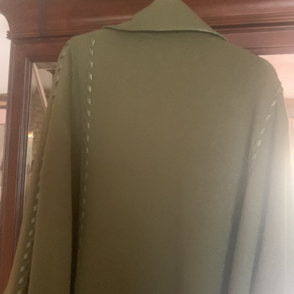 Patricia Nash Knit Cape with Whipstitch Detail size says M/L posted it as medium - Picture 8 of 12